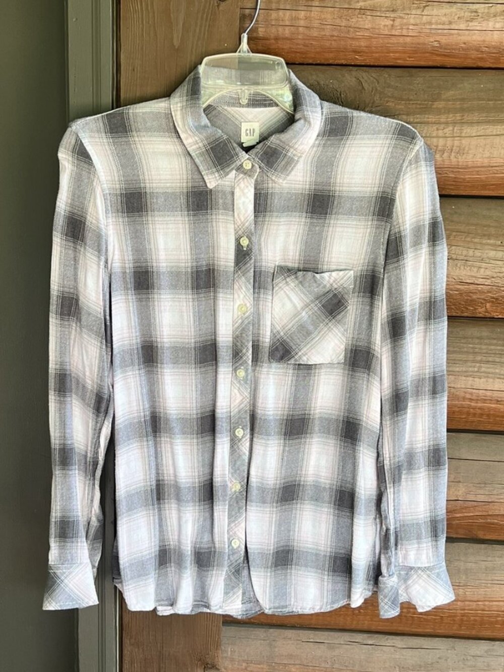 GAP Women's Fall 2017 Long-Sleeve Drapy Graph Pink & Grey Plaid Shirt, Size M